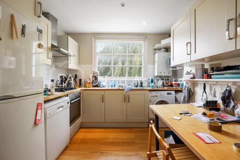 2 bedroom maisonette to rent, Barnsbury Road, Islington, London