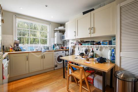 2 bedroom maisonette to rent, Barnsbury Road, Islington, London