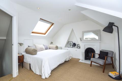 3 bedroom terraced house to rent - Halton Road, Islington, London