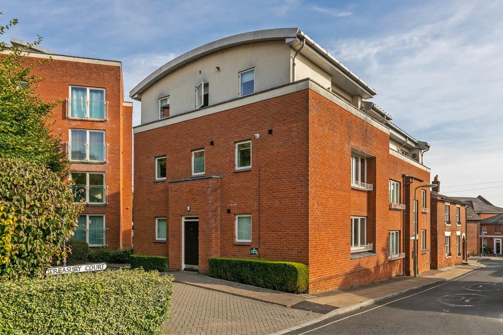 Cross Street, Winchester 1 bed apartment £1,100 pcm (£254 pw)