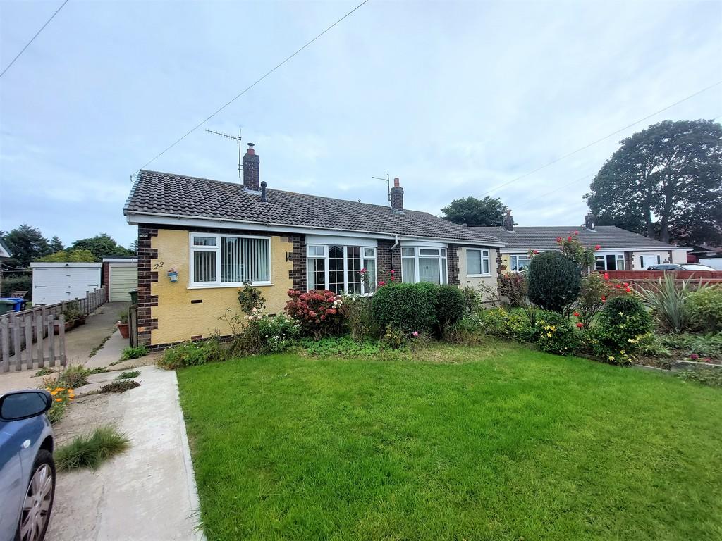 Lennox Close, Hunmanby, Filey 2 bed semidetached bungalow £165,000