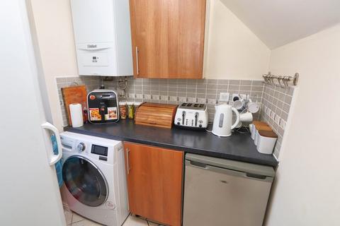 16 Howley Close, Irlam, Manchester, M44 6RY