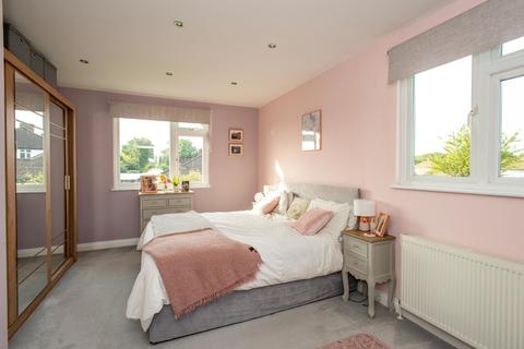 1 Jersey Drive, Petts Wood, Orpington, BR5 1ER