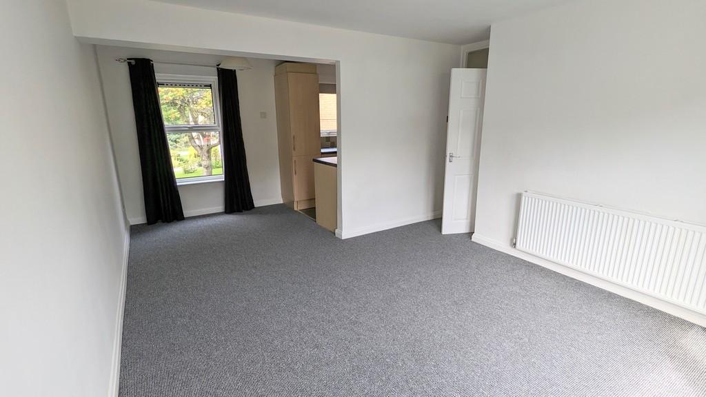 Westminster Avenue, Lodge Moor, Sheffield 2 bed ground floor flat £