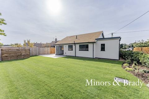 3 bedroom detached bungalow for sale - The Common, Lyng