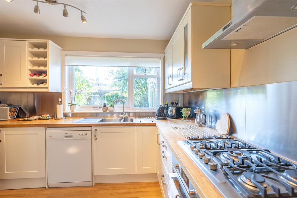 Kitchen Alt