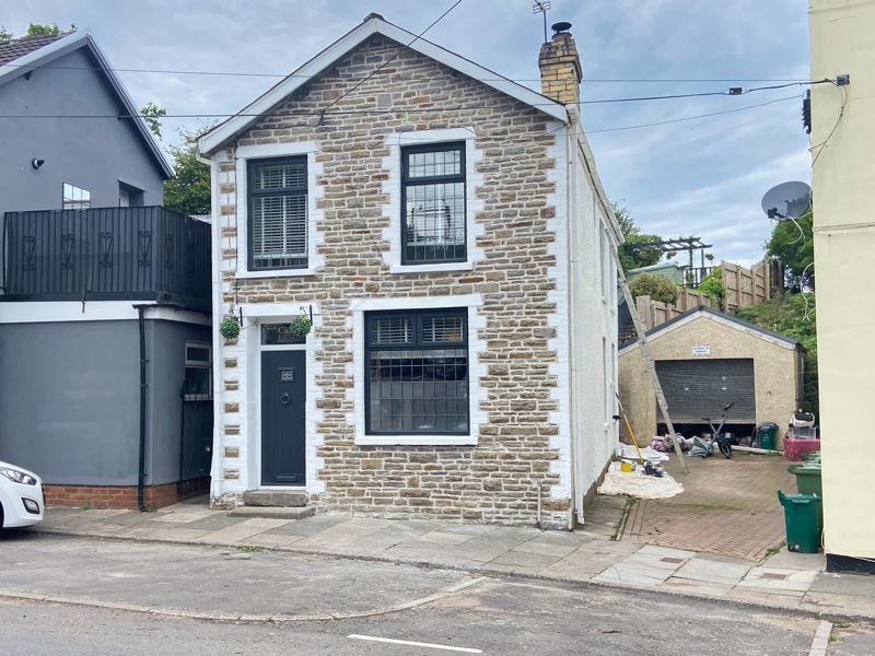 Croft House, 7 Newbridge Road, Pontyclun, Llantrisant CF72 8EX 4 bed