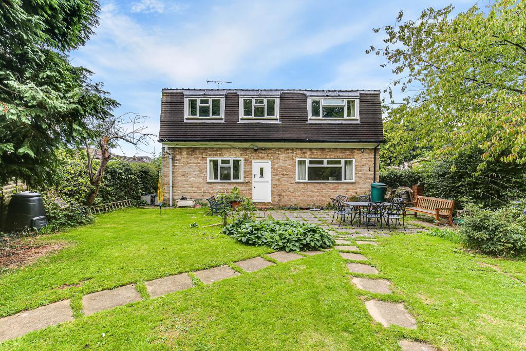 Farleigh Road, Warlingham, CR6 9EE 5 bed detached house £750,000