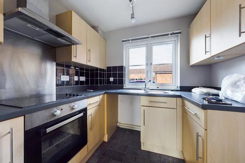 2 bedroom flat to rent - Holbeech Drive , Kingsway , Gloucester