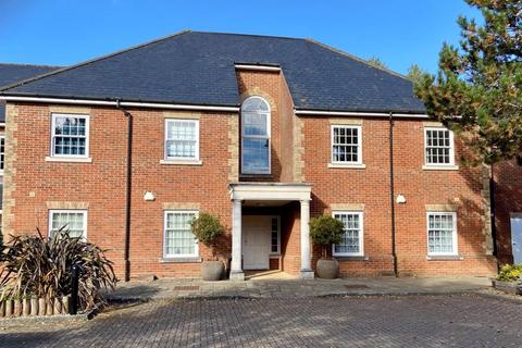 2 bedroom apartment to rent, Runcton, Chichester