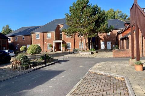 2 bedroom apartment to rent, Runcton, Chichester