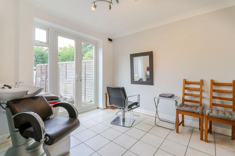 1 Hartforde Road, Borehamwood, WD6 5HU