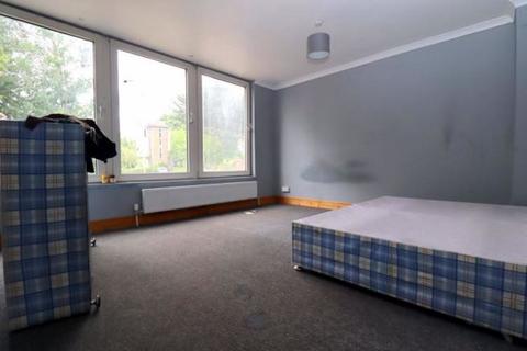 6 bedroom townhouse for sale - Trowbridge Gardens, Luton