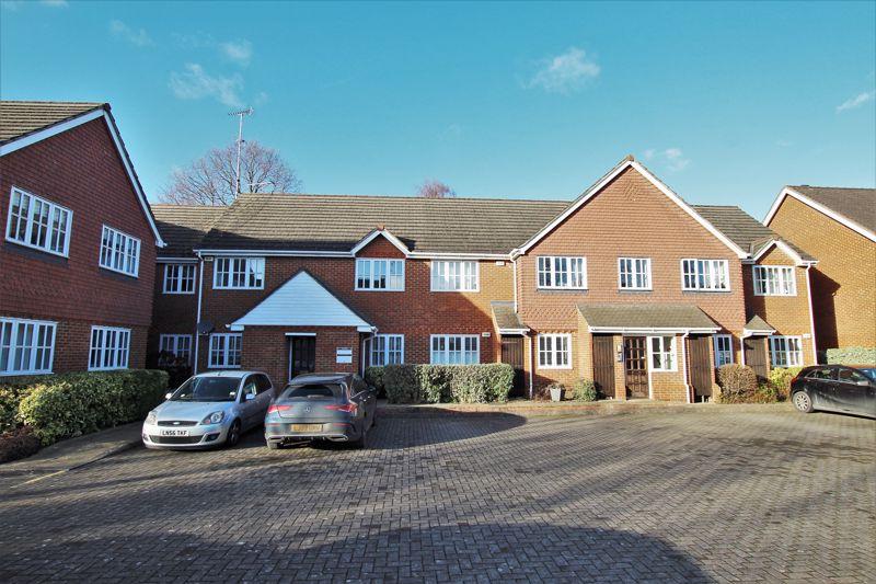 Vale Farm Road, Woking 2 bed £269,950
