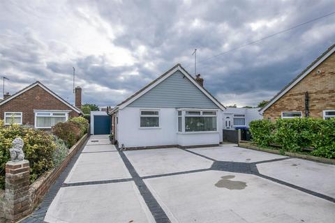 3 bedroom detached bungalow for sale - Rogate Road, Worthing, West Sussex, BN13 2EA