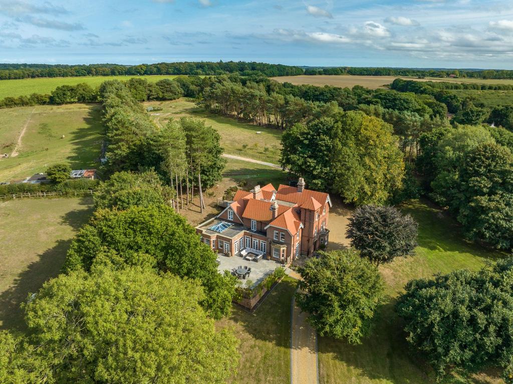 Felbrigg Road, Roughton, Near Holt, Norfolk 6 bed detached house for