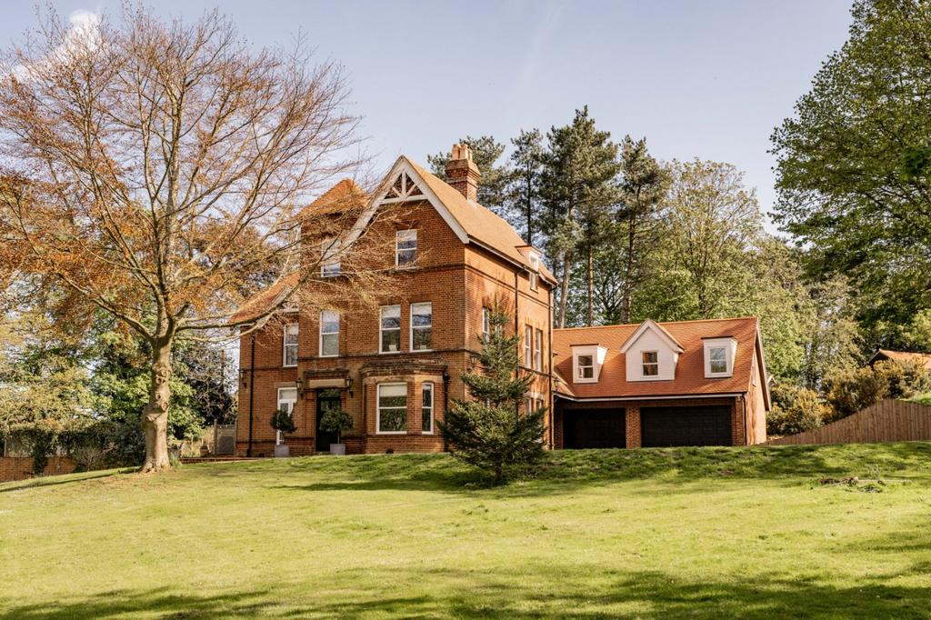 Felbrigg Road, Roughton, Near Holt... 6 bed detached house for sale £