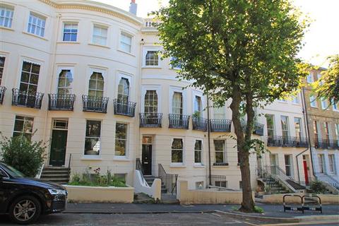 2 bedroom flat for sale - Montpelier Road, Brighton