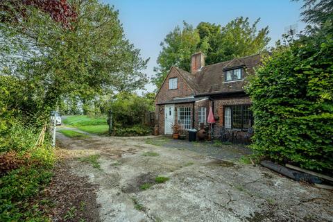 Greys Cottage Hogs Back, Puttenham, Guildford, GU3 1AQ