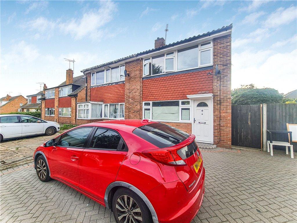 Ashdale Close, Twickenham, TW2 3 bed semidetached house £1,950 pcm (£450 pw)