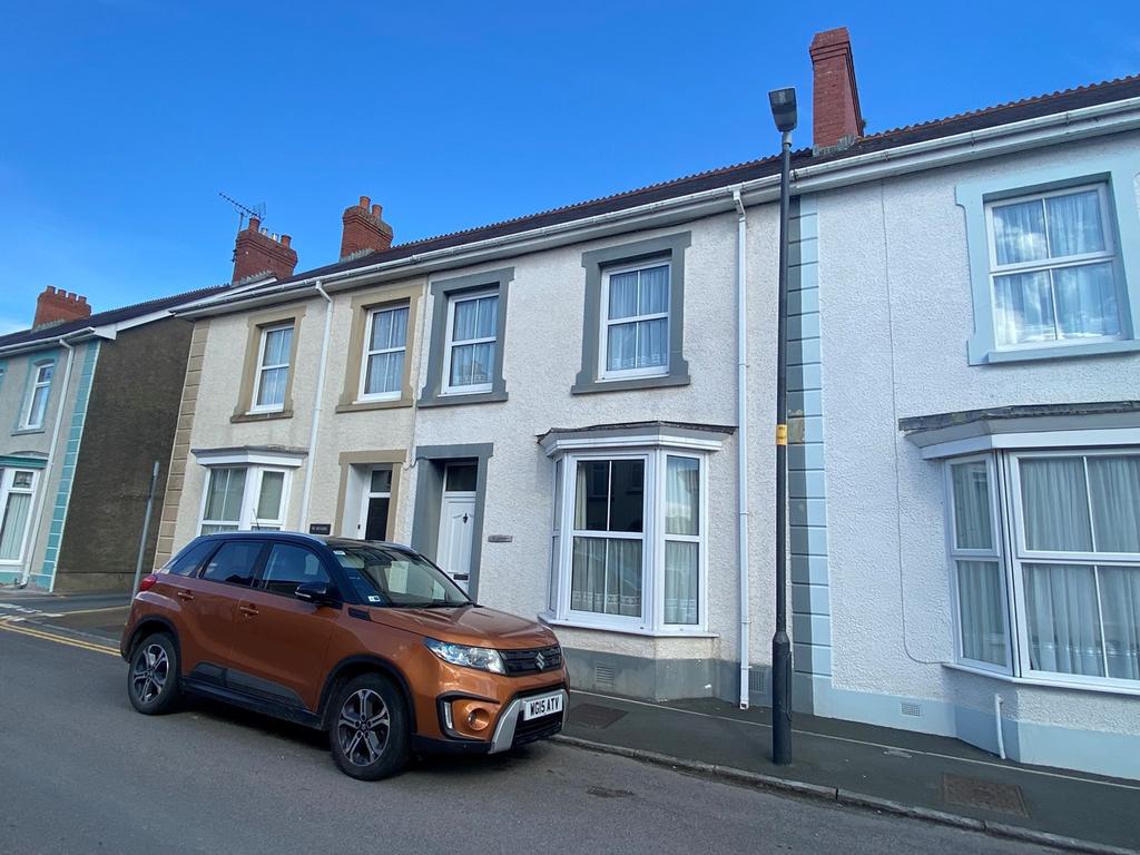 New Street, Lampeter, SA48 3 bed terraced house for sale £215,000