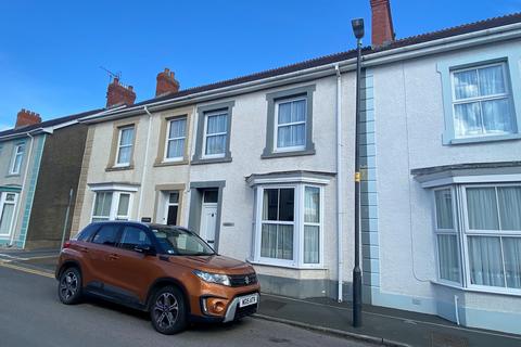 3 bedroom terraced house for sale, New Street, Lampeter, SA48