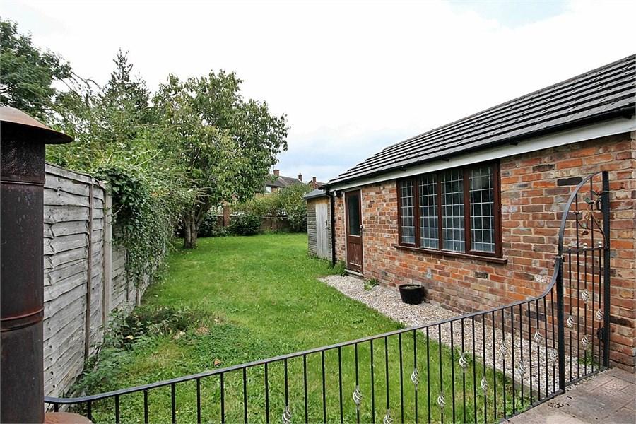 Myddleton Lane, Winwick , Warrington, WA2 3 bed semidetached house