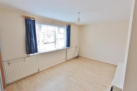 3 bedroom end of terrace house to rent - Woodseats Road, Sheffield, S8 0PN