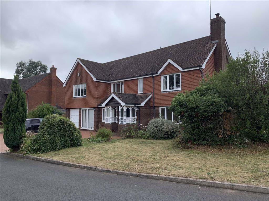 Chiltern Close, Great Witley, WR6 5 bed detached house £1,500 pcm (£