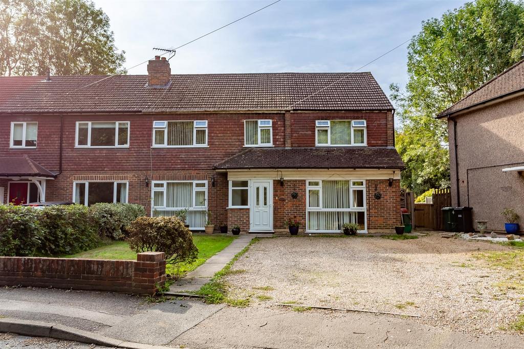 Woodmansterne Street, Banstead 4 bed end of terrace house for sale £