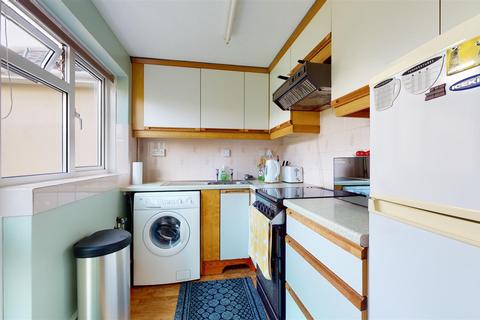 45 Croft Road, Portland, DT5 2HH