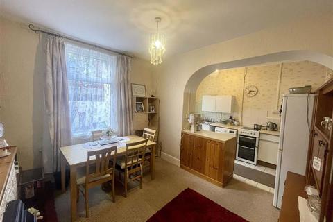 105 Porthkerry Road, Barry, CF62 7EQ