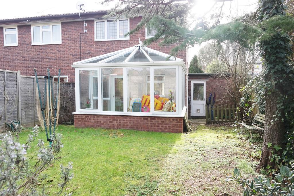 Derwent Close, Woosehill, Wokingham... 3 bed semidetached house £395,000
