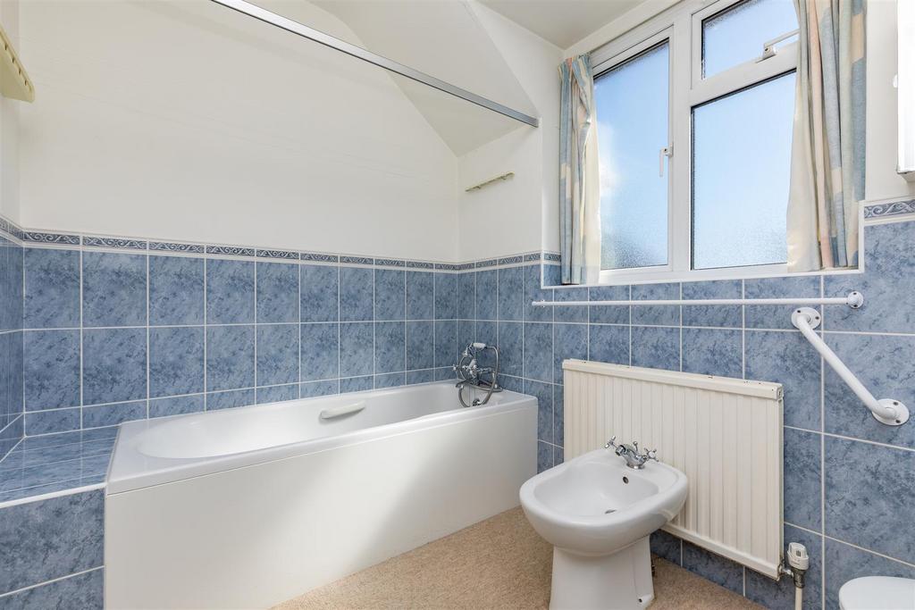 Fields House, Vicarage Way-4.JPG