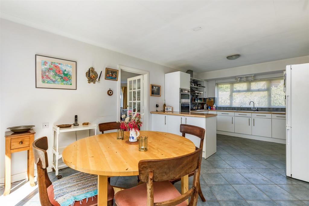 Fields House, Vicarage Way-10.JPG
