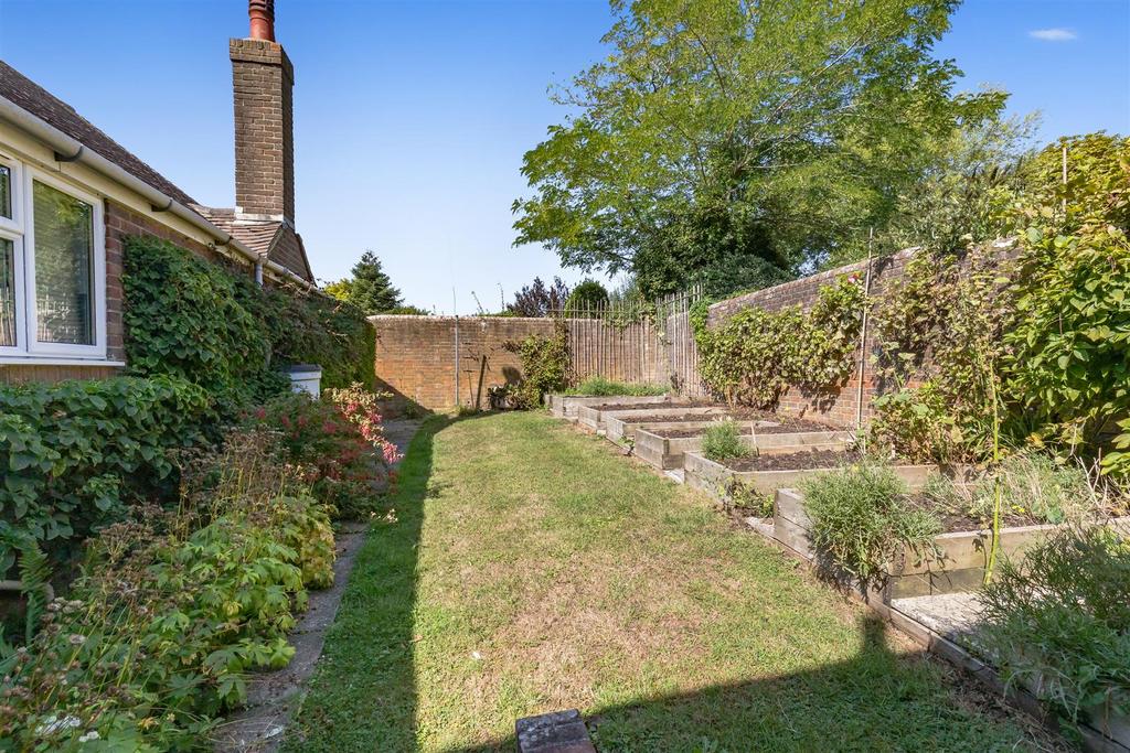 Fields House, Vicarage Way-20.JPG