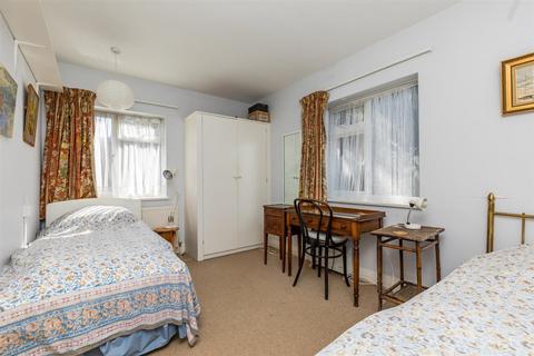 Fields House Vicarage Way, Ringmer, Lewes, BN8 5LA