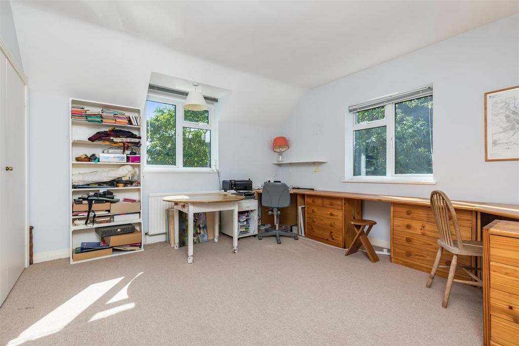 Fields House, Vicarage Way-3.JPG
