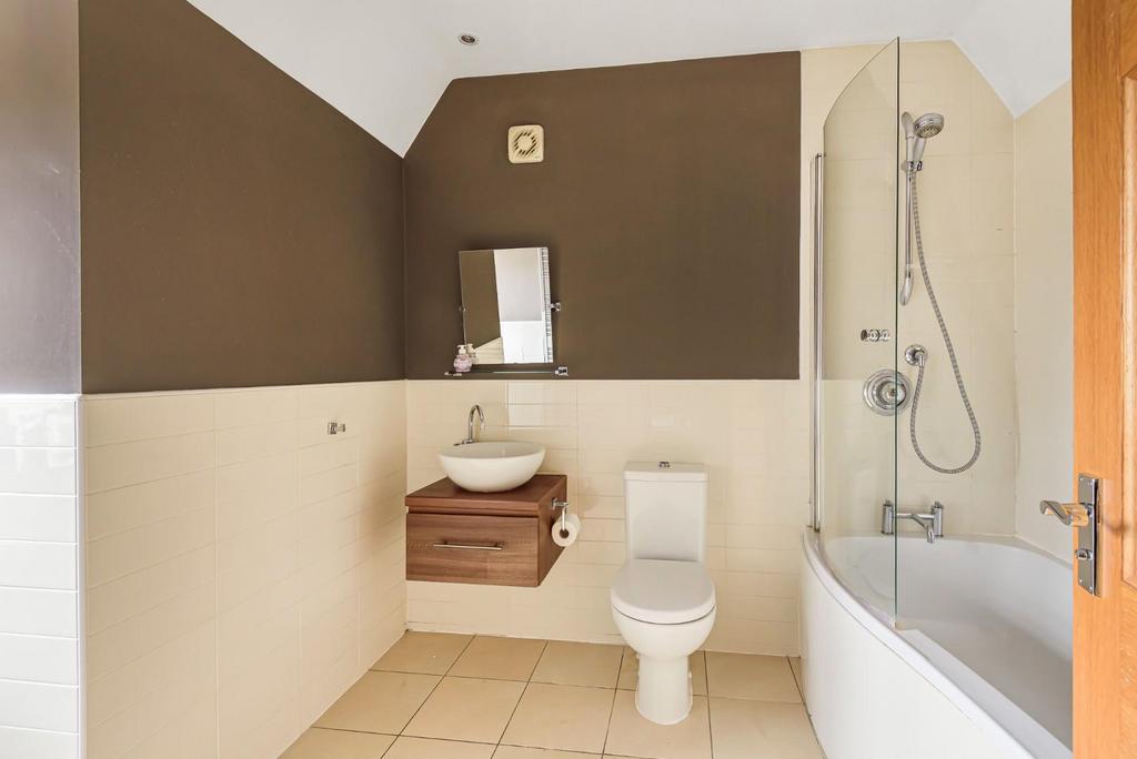 Master Ensuite