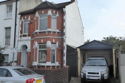 1 Heath Road, Hounslow, TW3 2NJ