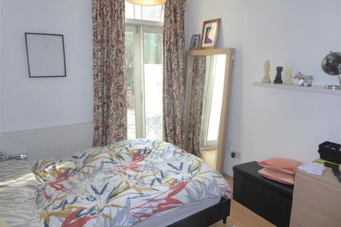 1 Heath Road, Hounslow, TW3 2NJ
