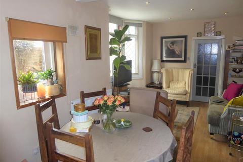 1 Heath Road, Hounslow, TW3 2NJ