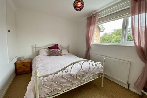 12 Willingdon, Ashford, TN23 5YF