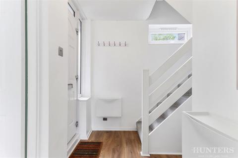 12 Reedham Close, London, N17 9PT