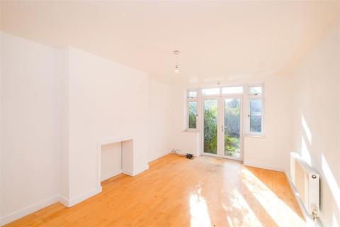 2 bedroom flat to rent - Grosvenor Lodge, South Woodford