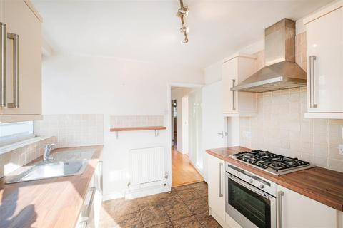 2 bedroom flat to rent - Grosvenor Lodge, South Woodford