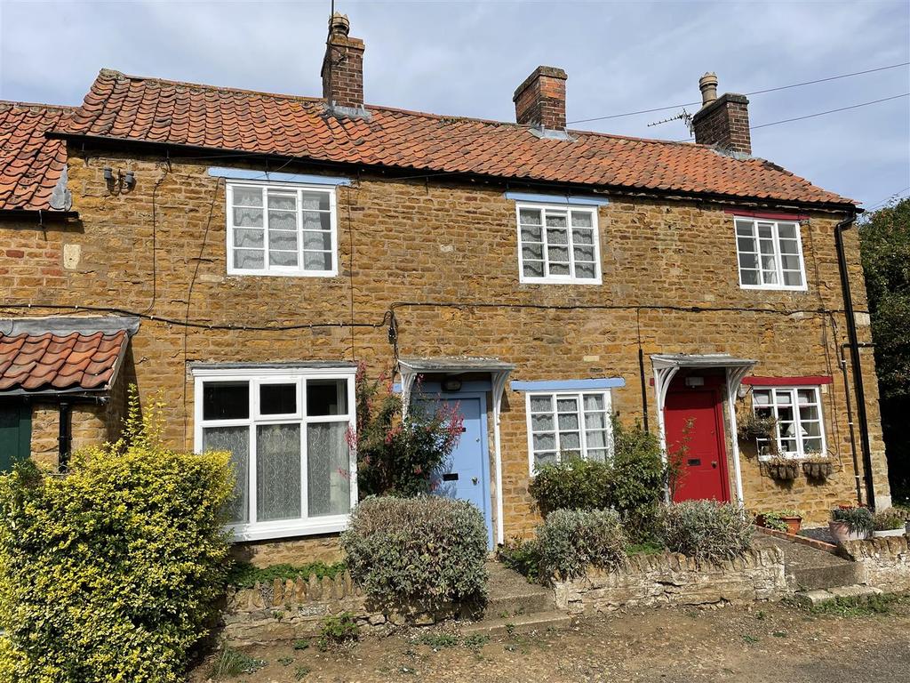 Main Street, Wymondham 2 bed cottage £595 pcm (£137 pw)