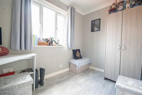 25 Fawkner Close, Chelmsford, CM2 6UP