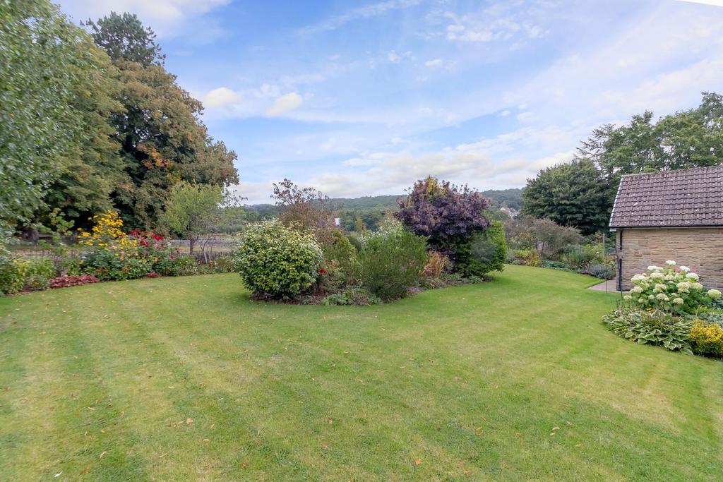 Church Avenue, Dacre Banks, Harrogate 3 bed detached bungalow £425,000