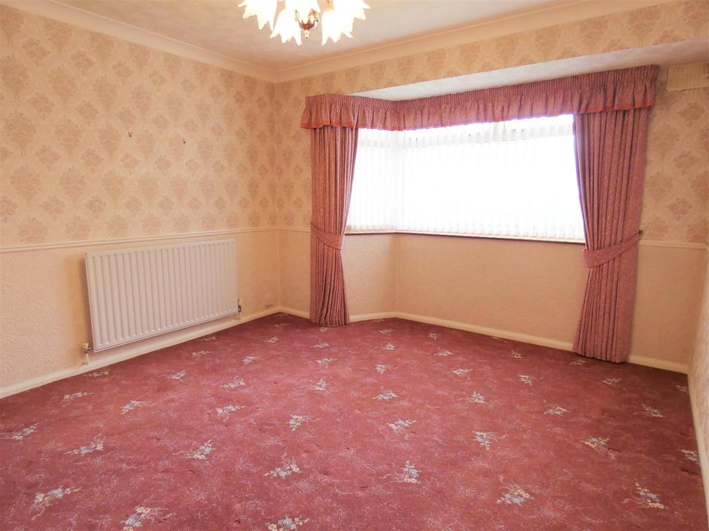 Southgate Road, Great Barr, Birmingham 3 bed semidetached house £220,000